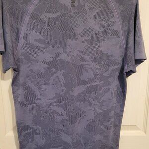 Mens gray geo seamless t shirt size m